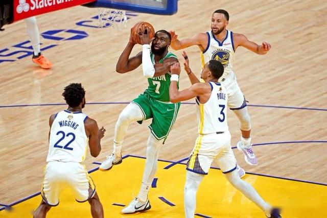 世界杯夺冠赔率:巴法西3强并列第1 国足1赔501