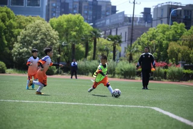 乔帅：杜润旺进攻手感很好 但要避免走步违例